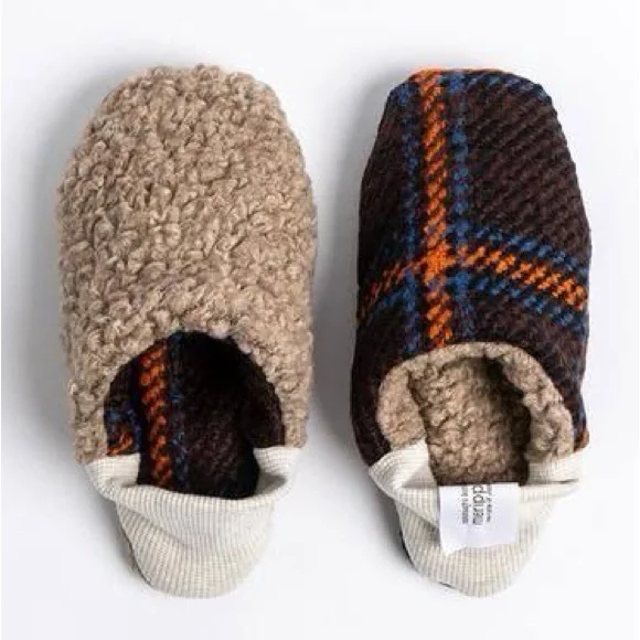 Merippa Blue Plaid and Multicolor Japanese Slipper Socks - Picture 1 of 10